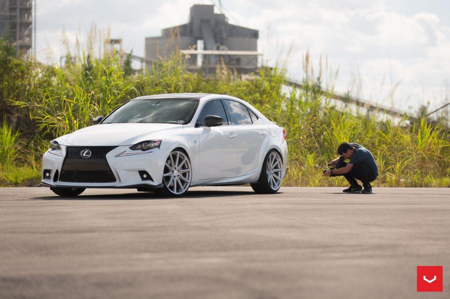  Lexus IS F on Vossen Wheels (VFS-10) 2017 года  (фото 40 из 72)